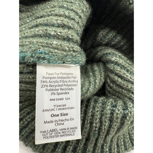 Time and Tru Cable Knit Beanie Winter Hat Faux Fur Pom Green One Size New - Picture 4 of 5